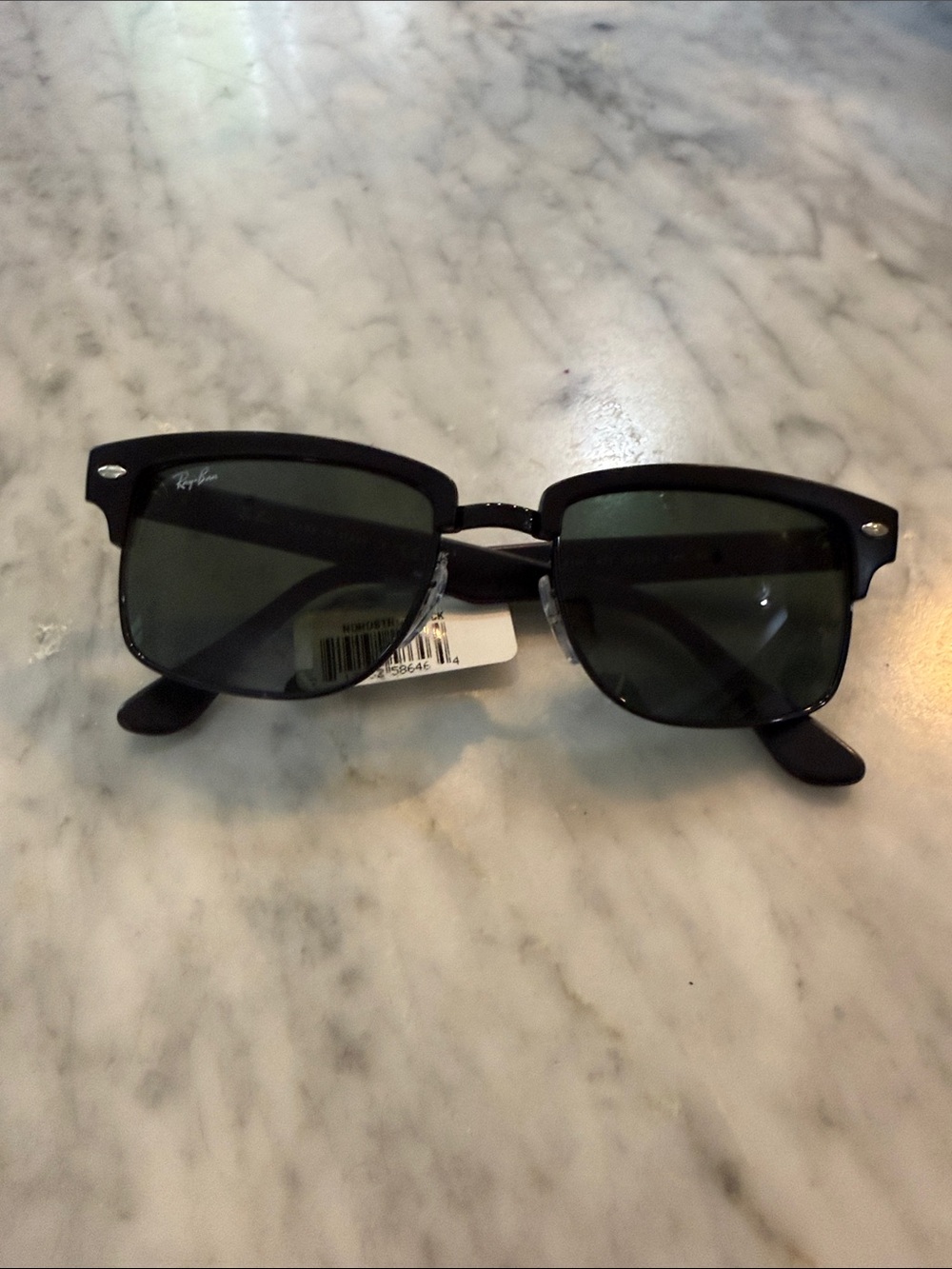 NWT Ray-Ban Black Frame Sunglasses